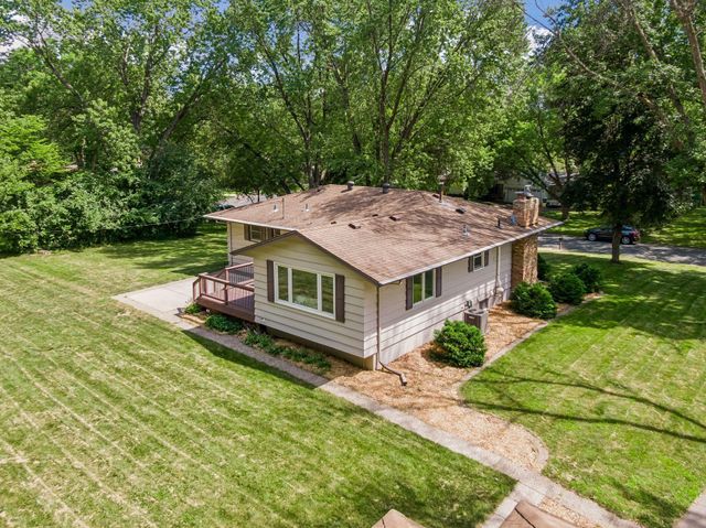 16170 Westgate Lane, Eden Prairie, MN 55344