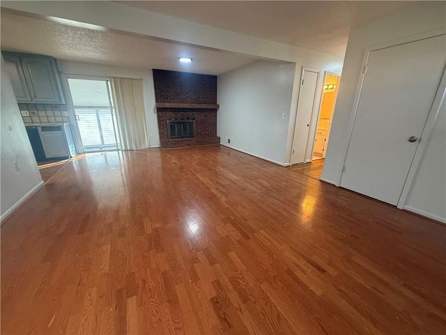 11123 Grand Avenue, Kansas City, MO 64114