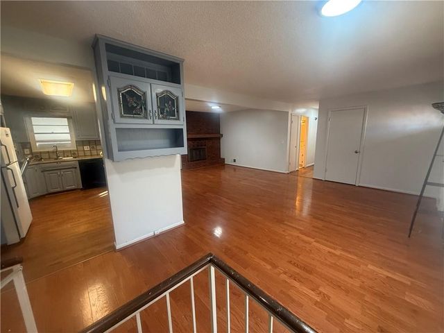 11123 Grand Avenue, Kansas City, MO 64114