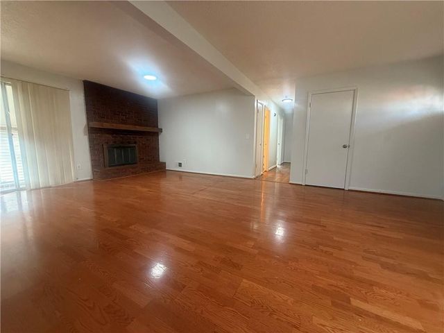 11123 Grand Avenue, Kansas City, MO 64114