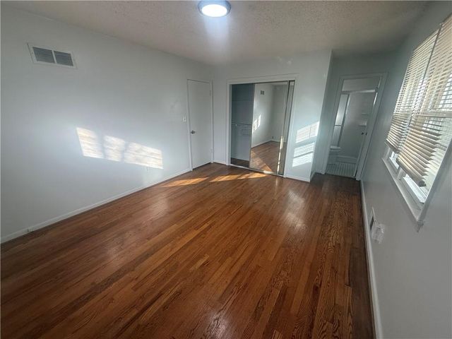 11123 Grand Avenue, Kansas City, MO 64114