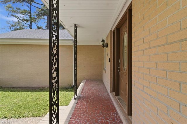 508 Bartell DR, Chesapeake, VA 23322