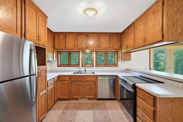 1630 221st Avenue NW, Cedar, MN 55011