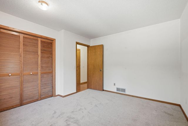 1630 221st Avenue NW, Cedar, MN 55011
