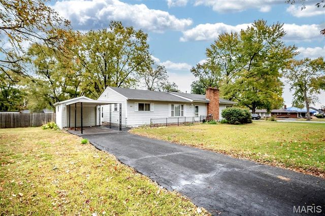311 Utz Lane, Hazelwood, MO 63042