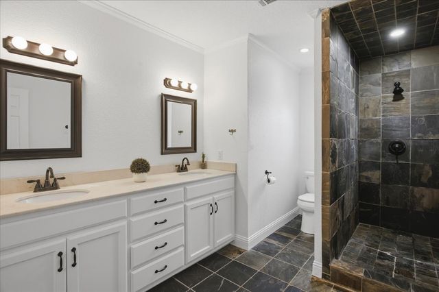 2721 Benbrook Boulevard, Fort Worth, TX 76109