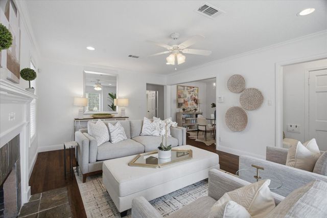 2721 Benbrook Boulevard, Fort Worth, TX 76109