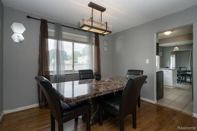 19922 Parkside Street, Saint Clair Shores, MI 48080