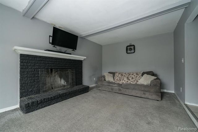 19922 Parkside Street, Saint Clair Shores, MI 48080