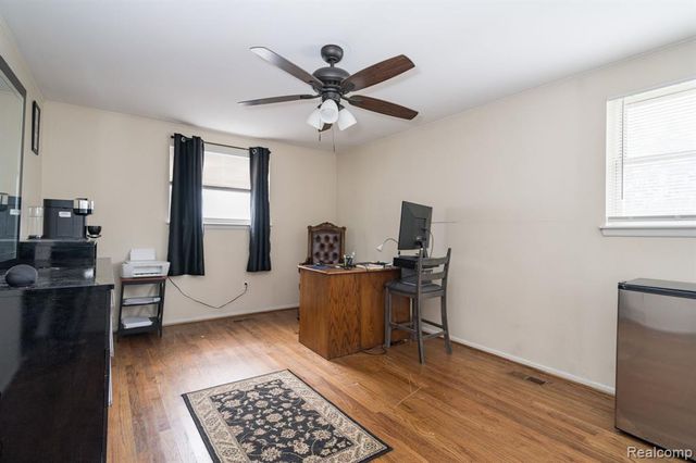 19922 Parkside Street, Saint Clair Shores, MI 48080