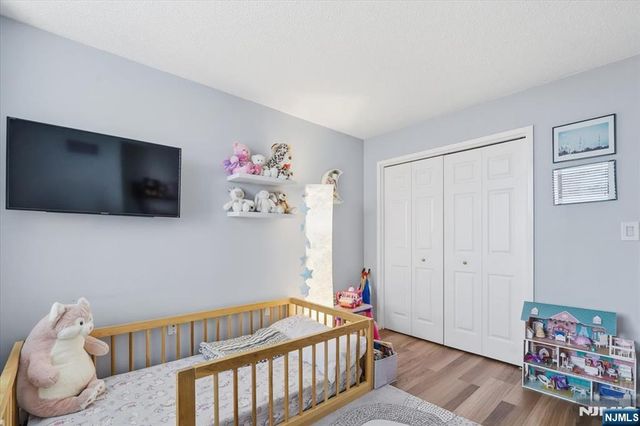 730 Harmon Cove Tower, Secaucus, NJ 07094