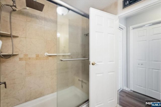 730 Harmon Cove Tower, Secaucus, NJ 07094