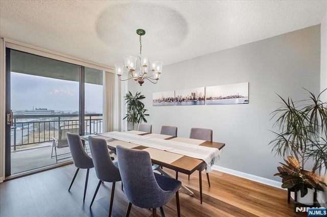 730 Harmon Cove Tower, Secaucus, NJ 07094