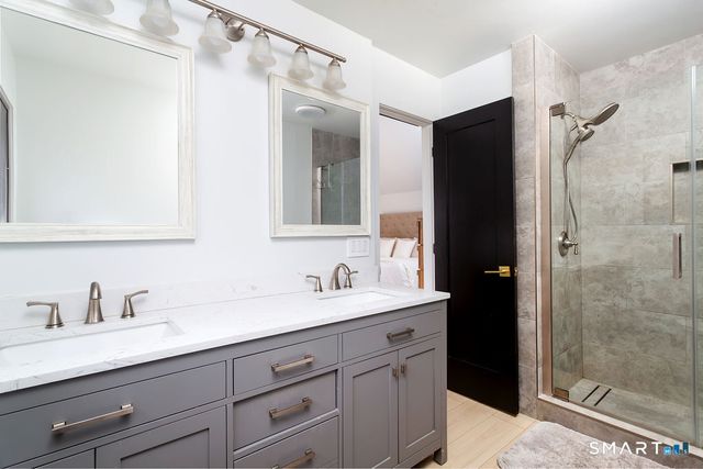 6 Daniels Drive, Danbury, CT 06811