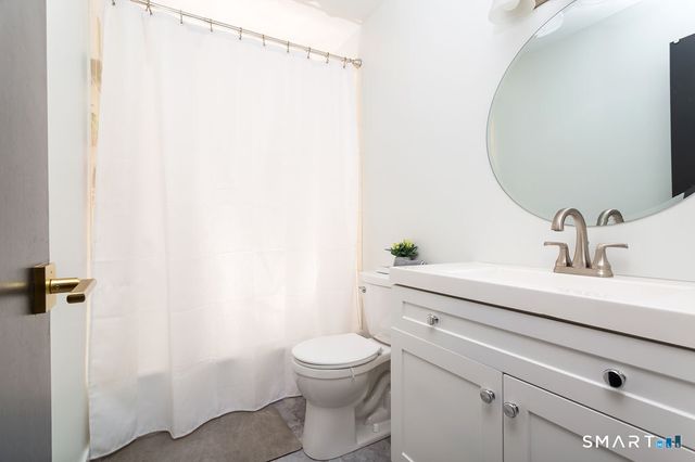 6 Daniels Drive, Danbury, CT 06811