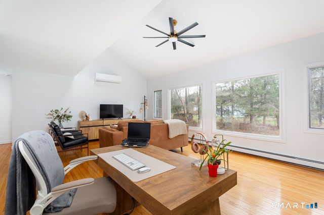 6 Daniels Drive, Danbury, CT 06811