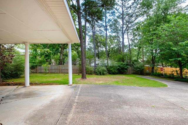19 Queenspark Road, Little Rock, AR 72227