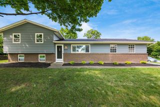 2674 Parlin Drive, Grove City, OH 43123
