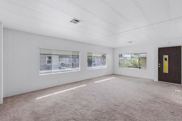 450 E Bradley 89, El Cajon, CA 92021