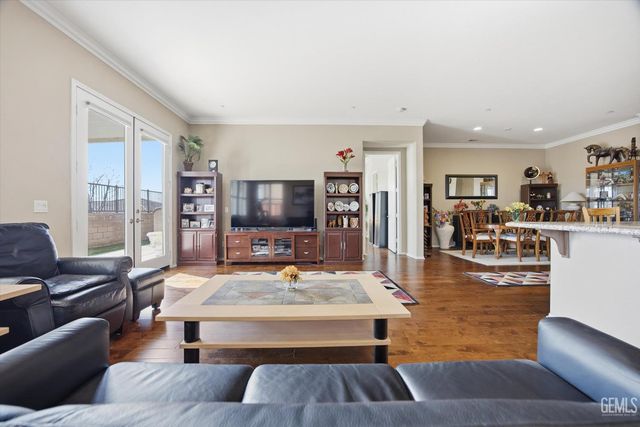 10017 Francois Lane, Bakersfield, CA 93306