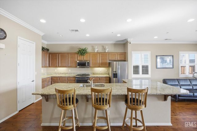 10017 Francois Lane, Bakersfield, CA 93306