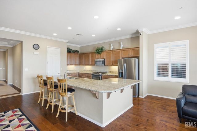 10017 Francois Lane, Bakersfield, CA 93306