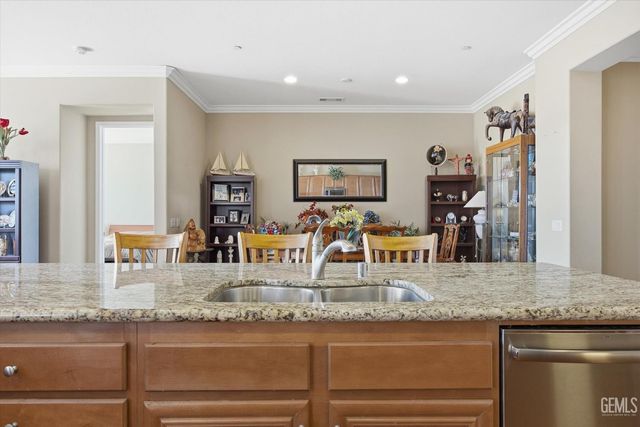 10017 Francois Lane, Bakersfield, CA 93306