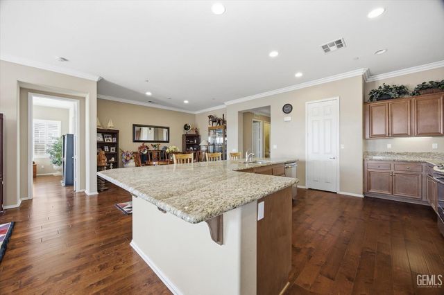 10017 Francois Lane, Bakersfield, CA 93306