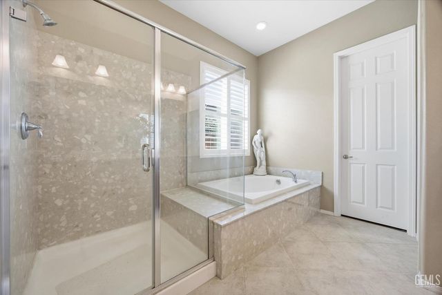 10017 Francois Lane, Bakersfield, CA 93306