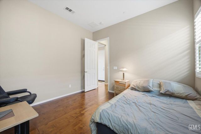 10017 Francois Lane, Bakersfield, CA 93306