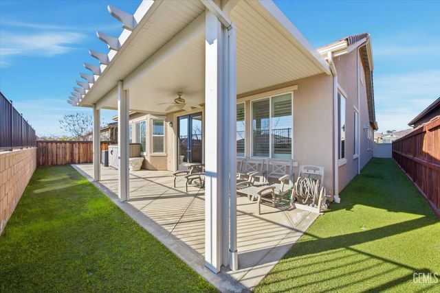 10017 Francois Lane, Bakersfield, CA 93306