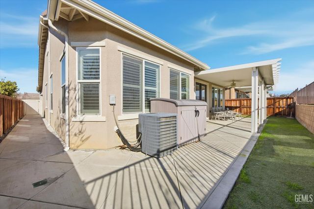 10017 Francois Lane, Bakersfield, CA 93306