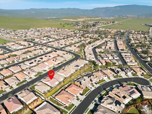 10017 Francois Lane, Bakersfield, CA 93306