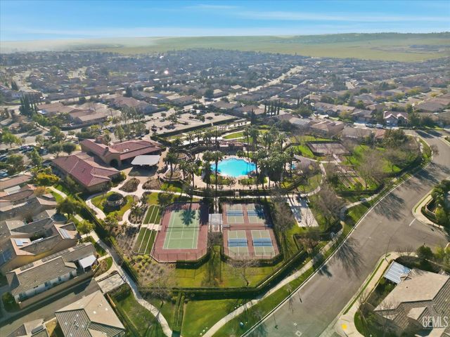 10017 Francois Lane, Bakersfield, CA 93306