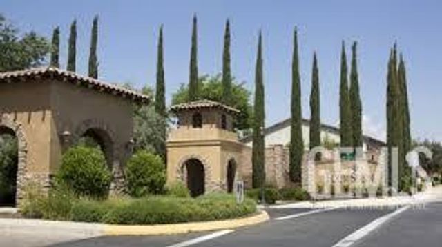 10017 Francois Lane, Bakersfield, CA 93306