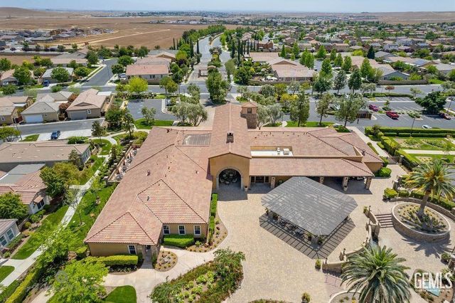 10017 Francois Lane, Bakersfield, CA 93306