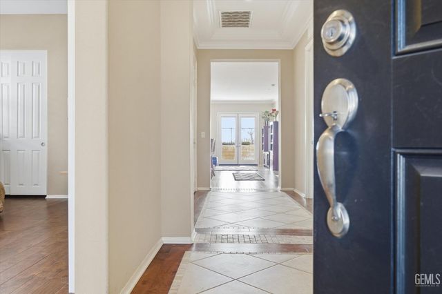 10017 Francois Lane, Bakersfield, CA 93306