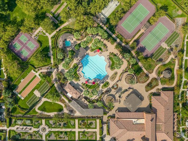 10017 Francois Lane, Bakersfield, CA 93306