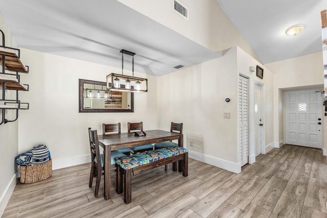28 Paxford Lane, Boynton Beach, FL 33426