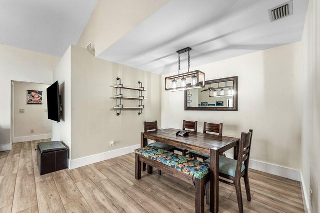 28 Paxford Lane, Boynton Beach, FL 33426