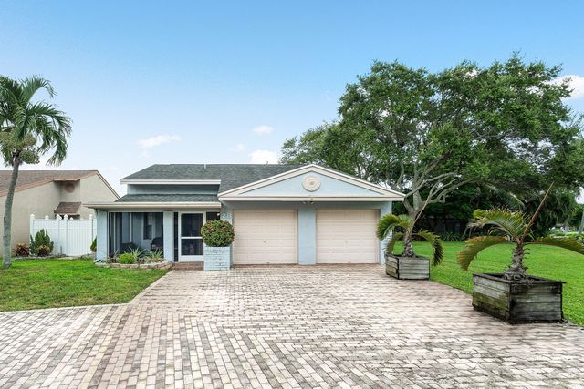 28 Paxford Lane, Boynton Beach, FL 33426