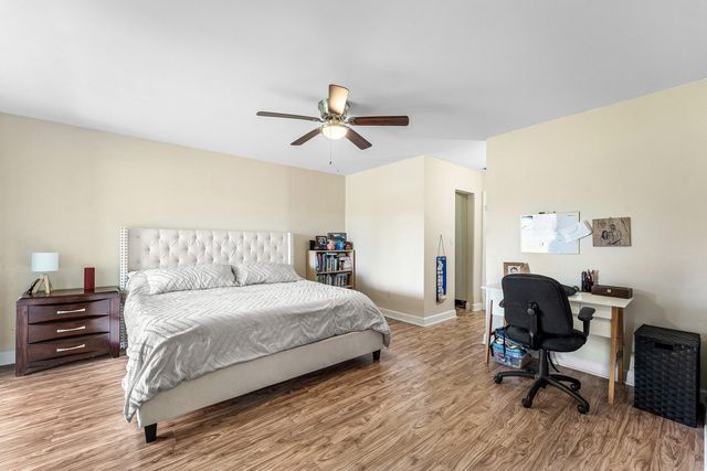 28 Paxford Lane, Boynton Beach, FL 33426