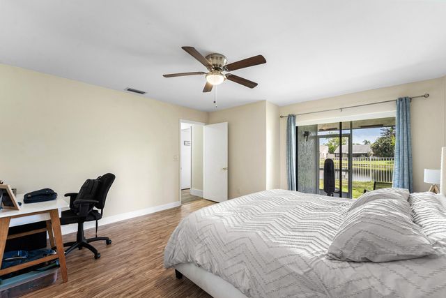 28 Paxford Lane, Boynton Beach, FL 33426