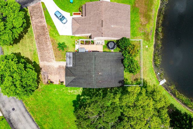 28 Paxford Lane, Boynton Beach, FL 33426
