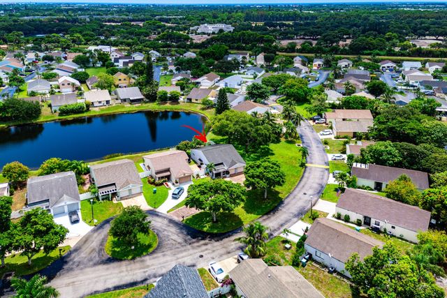 28 Paxford Lane, Boynton Beach, FL 33426