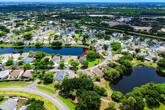 28 Paxford Lane, Boynton Beach, FL 33426