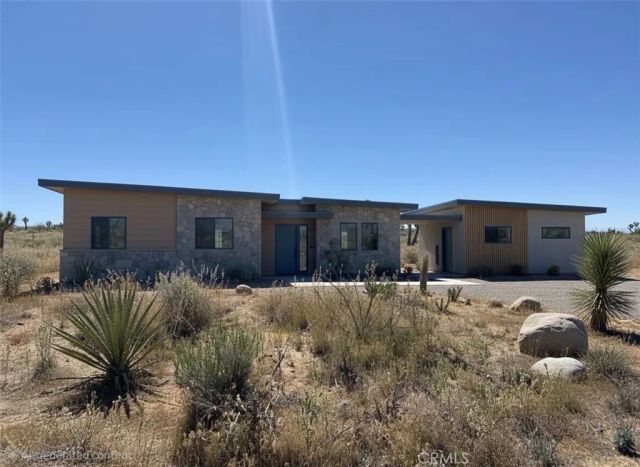1 Japatul Rd, Apple Valley, CA 92308
