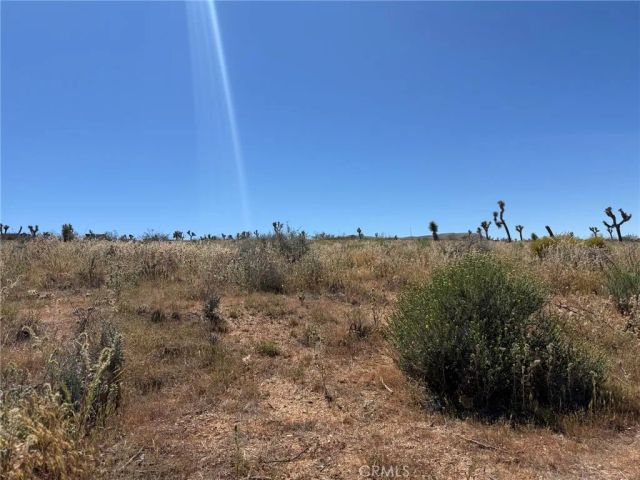 1 Japatul Rd, Apple Valley, CA 92308