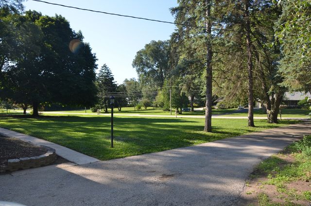 7060 OSAGE Road, Long Grove, IL 60047
