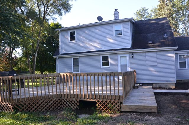 7060 OSAGE Road, Long Grove, IL 60047